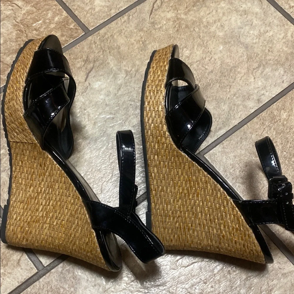 Sleek Black Espadrille 8.5 Sandals with Patent Straps Spring Wedding Guest